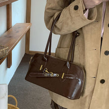 Load image into Gallery viewer, Women's Retro Shell Crossbody Bag - PU Leather Shoulder Bag with Phone Pocket