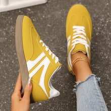 Load image into Gallery viewer, Women's Retro Round-Toe Running Flats