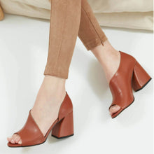 Load image into Gallery viewer, Women's Chunky Heel Peep-Toe Sandals - Plus Size Slip-On Platform Heels