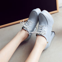 Load image into Gallery viewer, Women's Chunky Heel Lace-Up Pumps | Vintage Round Toe Platform Shoes
