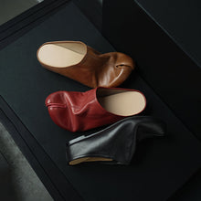 Load image into Gallery viewer, Women's Tabi Split-Toe Leather Flats | Full Grain Cowhide Slip-On Mules