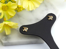 Load image into Gallery viewer, Goldfish Shape Earrings,J85