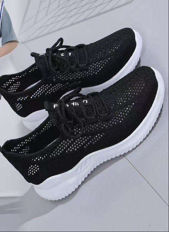 Flyknit Mesh Slip-On Athletic Shoes – Breathable Cushioned Unisex Sneakers