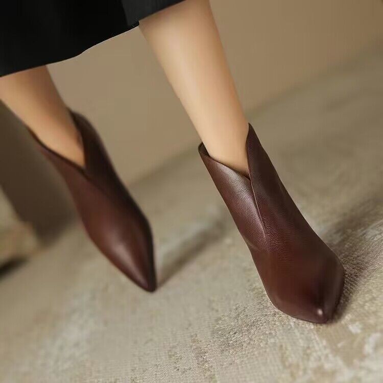 Women's Kitten Heel Ankle Boots – Pointed Toe Back Zipper | French-Style Chic