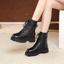 Load image into Gallery viewer, Women's British-Style Fleece-Lined Chunky Heel Boots | Warm Insulated Lace-Up Winter Boots