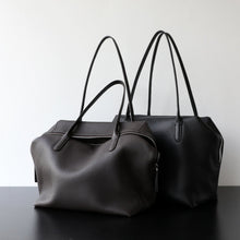 Load image into Gallery viewer, Women's Genuine Leather Shoulder Bag – Full-Grain Cowhide Handbag with Zipper &amp; Card Holder