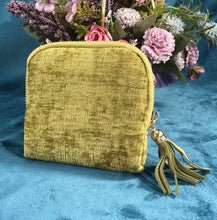 Load image into Gallery viewer, Tassel Crystal Pearl Jewelry Bag – Bracelet &amp; Bangle Storage Pouch