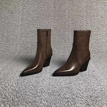 Load image into Gallery viewer, Women's British Style Chunky Heel Pointed Toe Boots | Cowhide Leather Lace-Up Ankle Boots