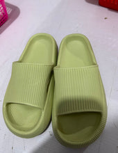 Load image into Gallery viewer, Soft Home Couple Slippers