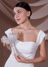 Load image into Gallery viewer, Quinceanera Bouquet, Quince Flower