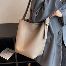 Load image into Gallery viewer, Women's Retro Bucket Bag - High-Capacity PU Leather Shoulder Bag with Compartments
