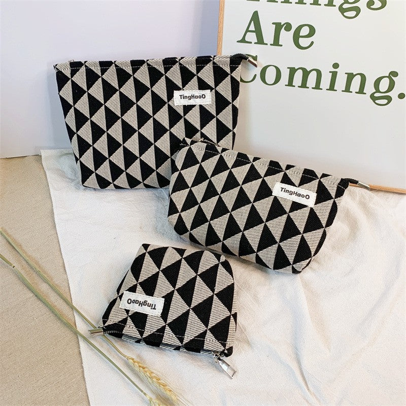 Women's Geometric Fabric Cosmetic Bag - Multi-Compartment Makeup Organizer with Zipper
