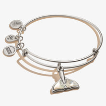 Load image into Gallery viewer, Whale Tail Charm Bangle