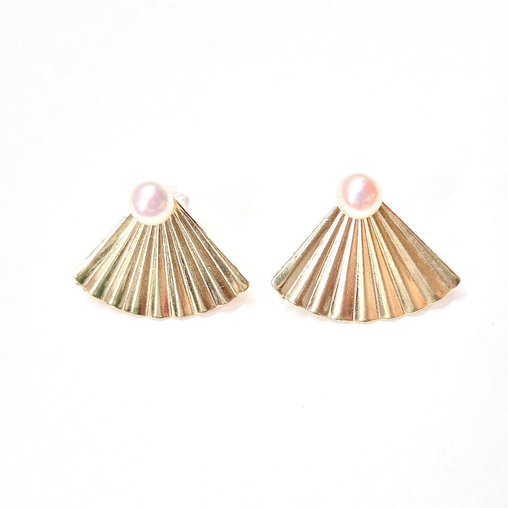 Genuine pearl stud earrings