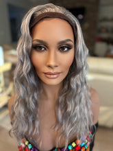 Load image into Gallery viewer, Preorder “Danity” 20” Bandfall Wig