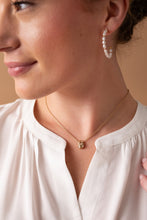 Load image into Gallery viewer, Pearl and Crystal Pendant Necklace