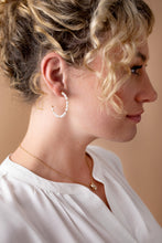 Load image into Gallery viewer, Rice Pearl Hoop Earring