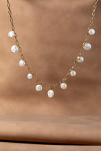 Load image into Gallery viewer, Coin Pearl Shaky Necklace