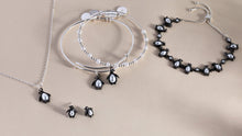 Load image into Gallery viewer, Penguin Bangle Set of 2