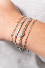 Load image into Gallery viewer, Hamsa Curb Chain Bracelet