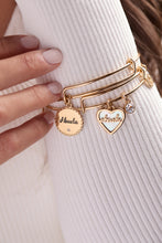 Load image into Gallery viewer, Abuela Mother of Pearl Heart Charm Bangle