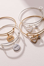 Load image into Gallery viewer, Abuela Mother of Pearl Heart Charm Bangle