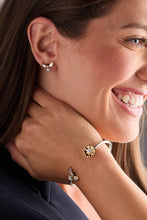 Load image into Gallery viewer, Bee Stud Earrings