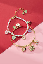 Load image into Gallery viewer, Sweethearts® ‘XOXO’ Heart Charm Beaded Pearl Bracelet