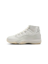 Load image into Gallery viewer, Air Jordan Womens 11 Retro - Pearl