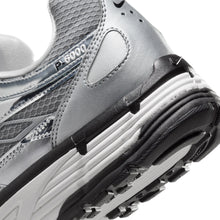 Load image into Gallery viewer, Nike Mens P-6000 - Metallic Silver