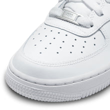 Load image into Gallery viewer, Nike Big Kids Air Force 1 LE – Triple White
