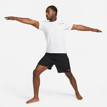 Load image into Gallery viewer, Nike Men's Form Dri-Fit Shorts - Black