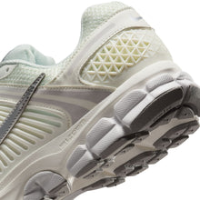 Load image into Gallery viewer, Nike Mens Zoom Vomero 5 - Sail