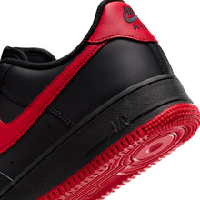 Load image into Gallery viewer, Nike Mens Air Force 1 '07 - Black/University Red