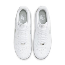 Load image into Gallery viewer, Nike Mens Air Force 1 '07 - White/Light Smoke Grey