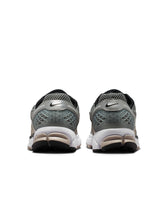 Load image into Gallery viewer, Nike Mens Zoom Vomero 5 - Metallic Silver