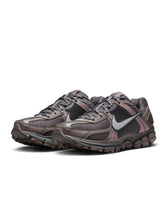 Load image into Gallery viewer, Nike Mens Zoom Vomero 5 - Cave Stone