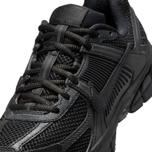 Load image into Gallery viewer, Nike Big Kids Vomero 5 - Black