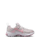Load image into Gallery viewer, Nike Big Kids Vomero 5 - Vast Grey/Soft Pink