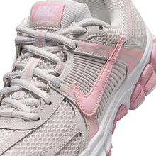 Load image into Gallery viewer, Nike Big Kids Vomero 5 - Vast Grey/Soft Pink