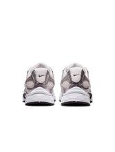 Load image into Gallery viewer, Nike Mens V5 RNR - White