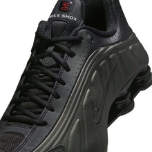 Load image into Gallery viewer, Nike Mens Shox R4 - Black
