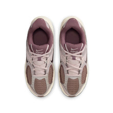 Load image into Gallery viewer, Nike Big Kids V5 Runner - Taupe Haze