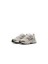 Load image into Gallery viewer, Nike (PS) V5 RNR - Summit White/Orewood Brown