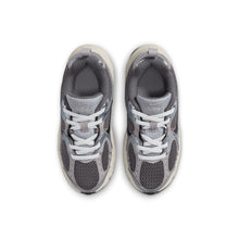 Load image into Gallery viewer, Nike (Ps) V5 Runner - Cave Stone