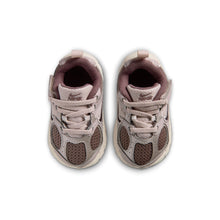 Load image into Gallery viewer, Nike (TD) V5 Runner - Taupe Haze