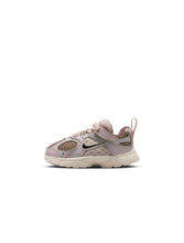 Load image into Gallery viewer, Nike (TD) V5 Runner - Taupe Haze