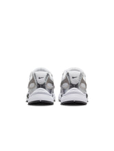 Load image into Gallery viewer, Nike Womens V5 Runner - Vast Grey