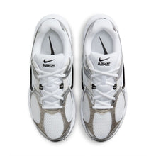 Load image into Gallery viewer, Nike Womens V5 Runner - Vast Grey