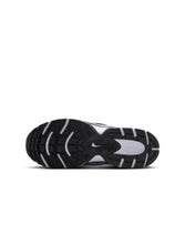 Load image into Gallery viewer, Nike Womens V5 Runner - Vast Grey